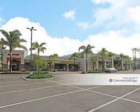 Carmel Mountain Plaza