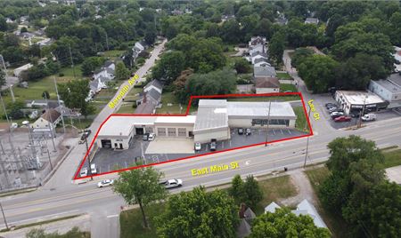 Retail space for Sale at Retail/Warehouse Facility in Frankfort