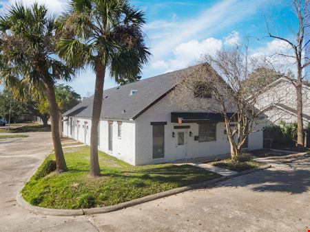 Newly Renovated Two-Story Office Building Near Airline Hwy
