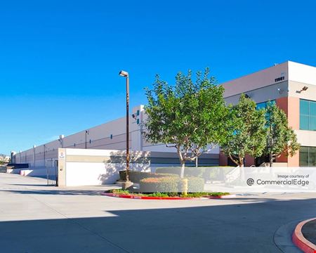Arrow Center I