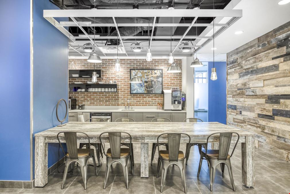 Regus - Raintree Corporate Center