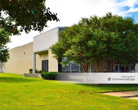 Industrial space for Rent at Trinity Mills VII in Carrollton