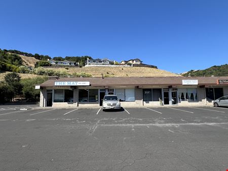 OAK MANOR  RETAIL CENTER