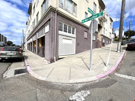 1490-1494 MacArthur 