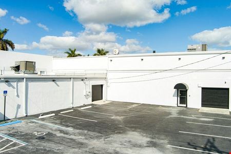32 S Dixie Highway