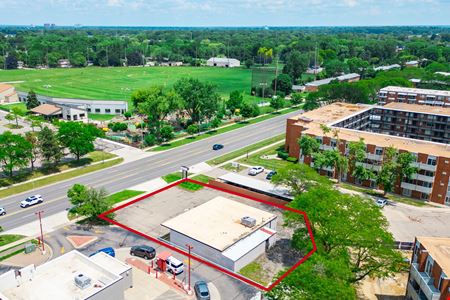 3115 W 13 Mile Rd