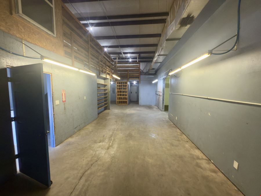 Industrial Flex Space on Avalon Blvd – 1,250 SF Available