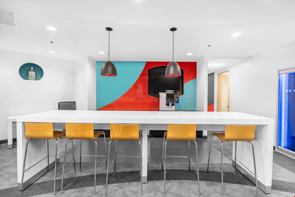 Regus - Metro Plaza II