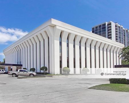 Commercial space at 5005 Woodway Drive in Houston