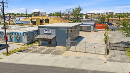1120 E 52nd St