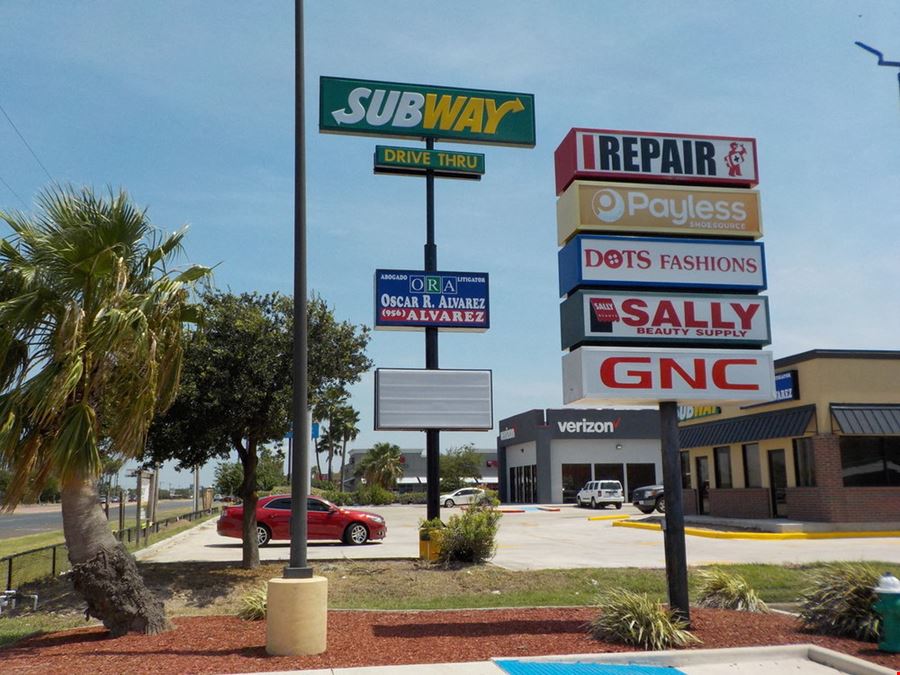 Palmhurst Plaza