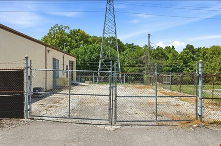 3,806 SF Office/Warehouse Flex Building