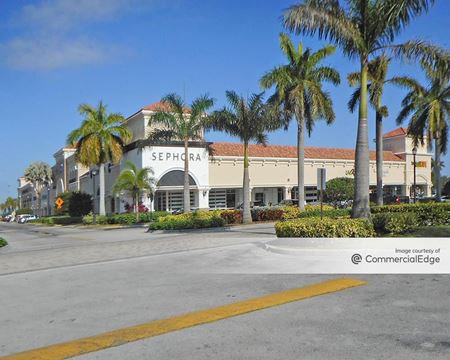 Retail space for Rent at London Square in Miami