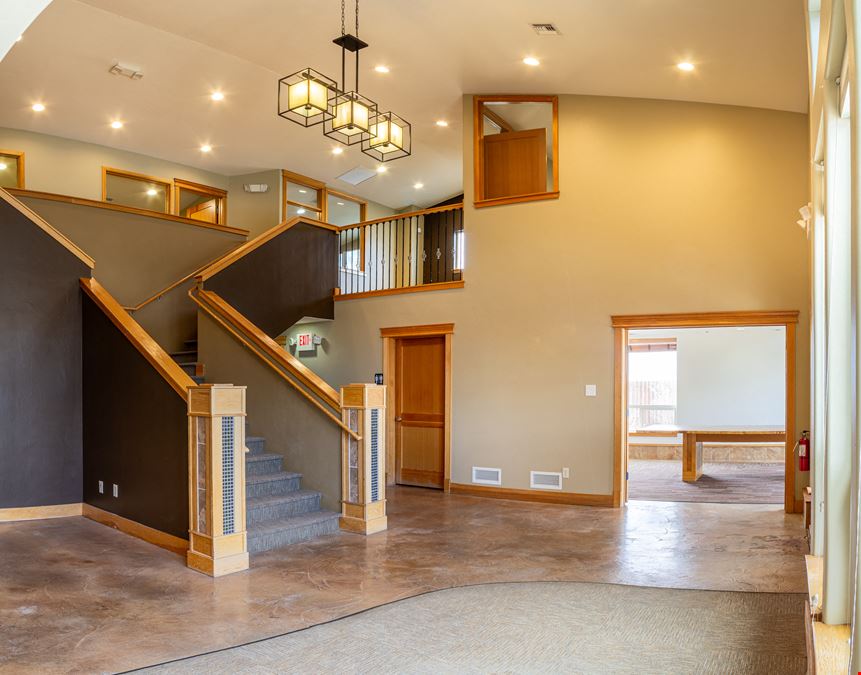 3390 Colton Dr