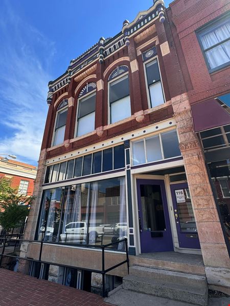 Prime Commercial 5-Plex Investment Opportunity