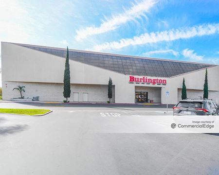 Commercial space at Ventura Village in Ventura
