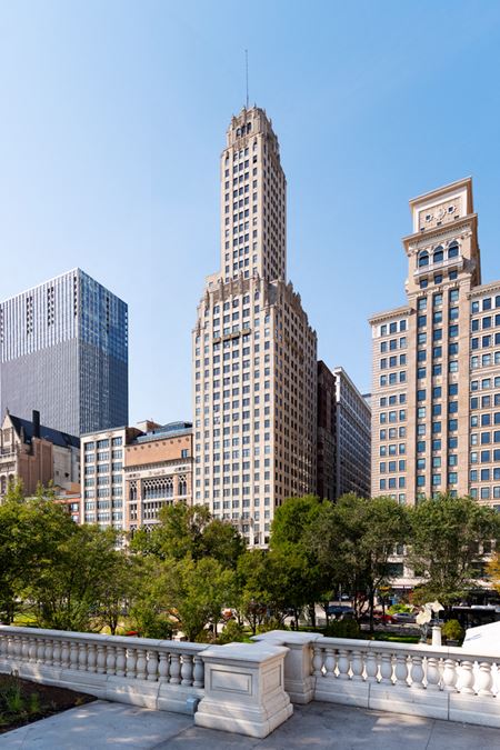 Office space for Rent at 8 South Michigan Avenue in Chicago