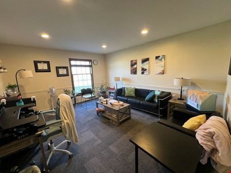 2030 N Seminary Ave