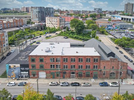 2111 Center St