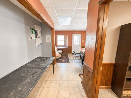 103 S. Main St., Pleasant Hill, IL