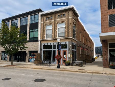 211 N Neil St