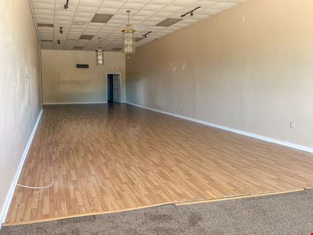 38 W Derenne Ave