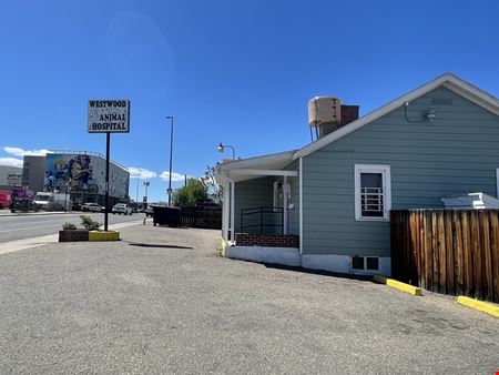 5015 Morrison Rd & 901 S Yates St