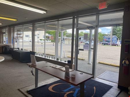 725 Main Ave W - 5,500 SQ.FT. RETAIL BLDG