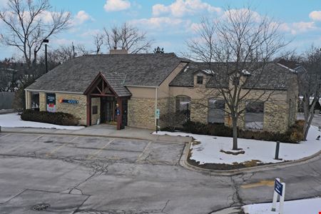 Retail space for Rent at 2595 Waukegan Road in Bannockburn