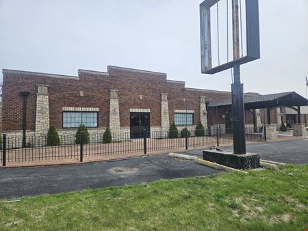 Retail space for Rent at Former Restaurant on Southwest Highway in Palos Hills