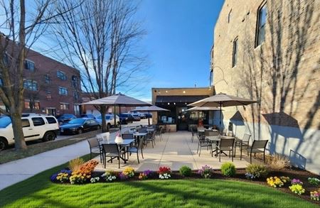 Retail space for Rent at 3566 S. Halsted | Free-Standing RET/FLEX Building in Chicago