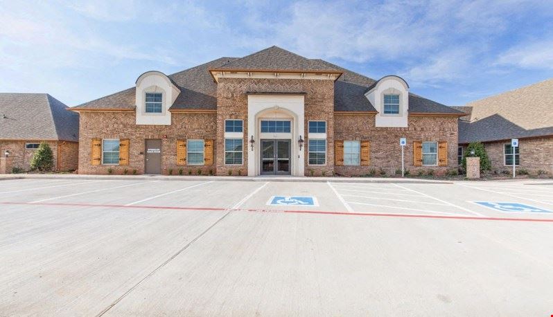 Essential Offices - Edmond