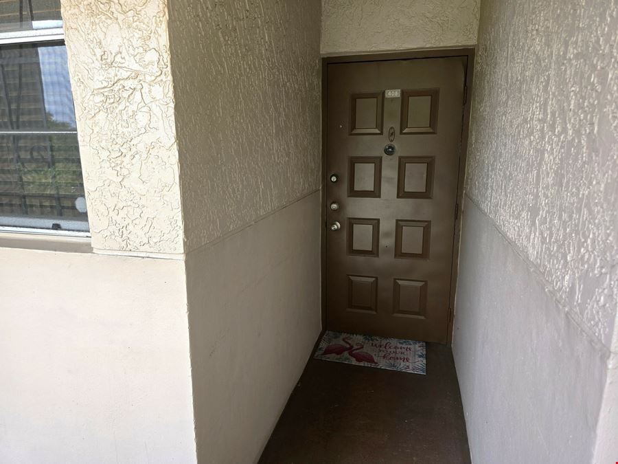 1811 Sabal Palm Drive