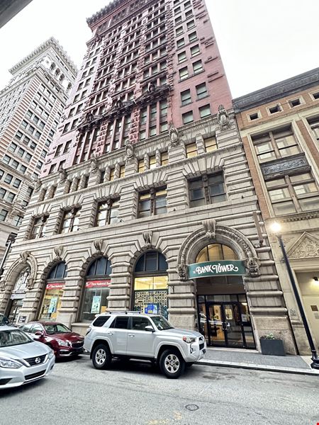 Commercial space at The Bank Tower | Downtown in Pittsburgh