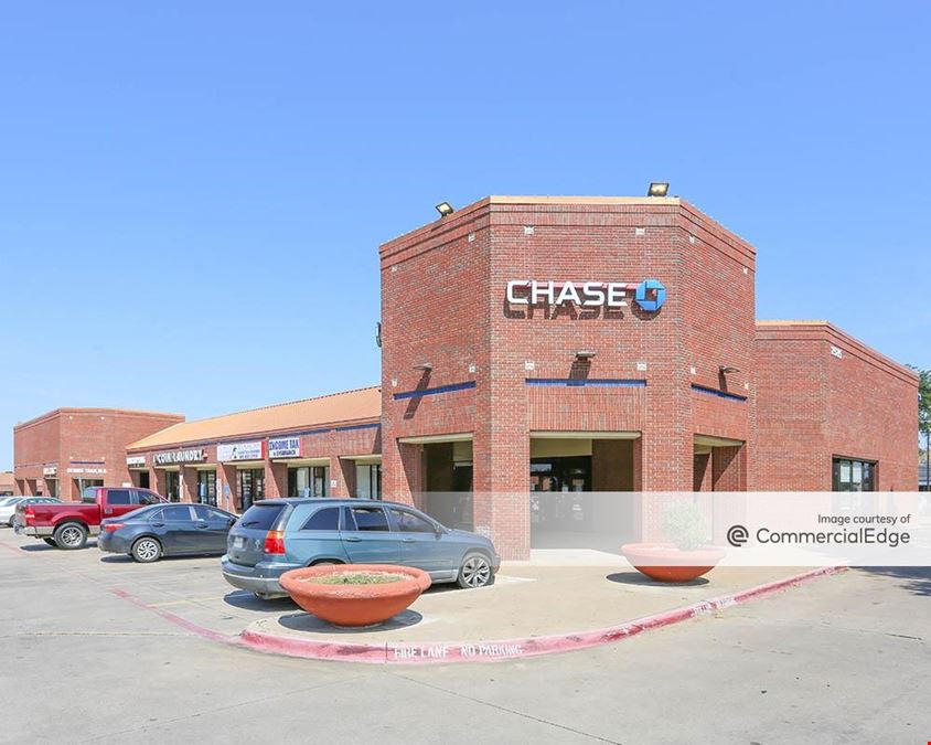 Arkansas Court Shopping Center