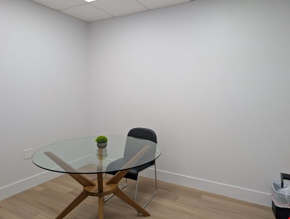 655 Middle Country Rd 2995 sq.ft office space