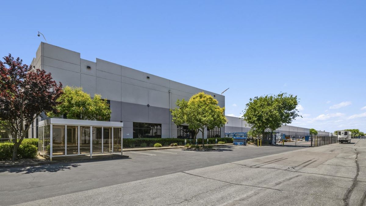 Sierra View Industrial Park Building 2