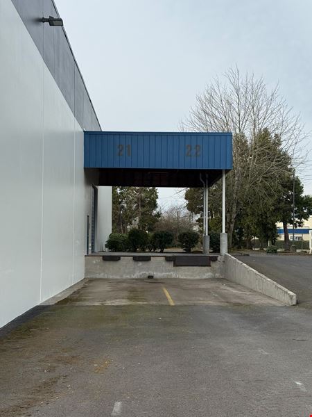Hedges Creek Business Center