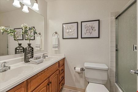 Unassigned space for Rent at Charming 2bed  townhome property available for rent in Los Angeles