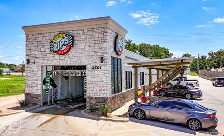 Retail space for Sale at Zips Car Wash in Granbury