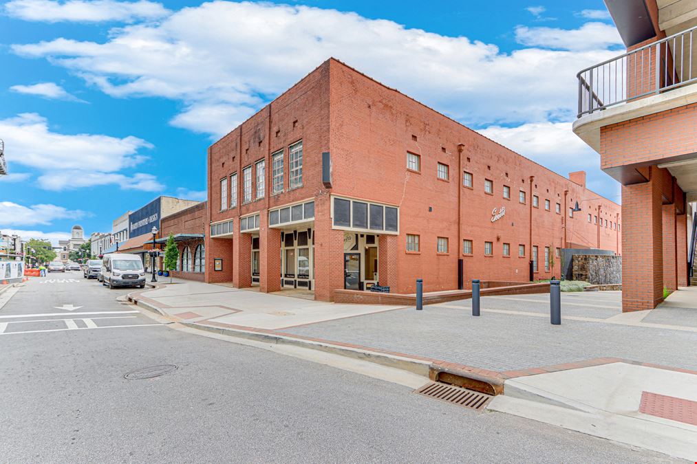 OFFICE/RETAIL BUILDING FOR LEASE