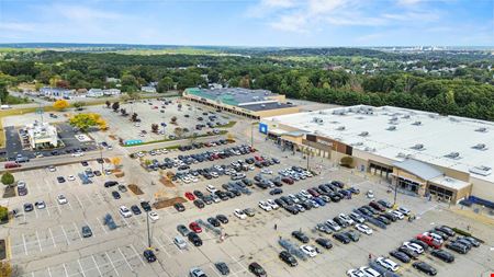 Cranston, RI - Independence Park Shopping Center
