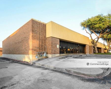 Office space for Rent at Spring Valley Business Center in Dallas