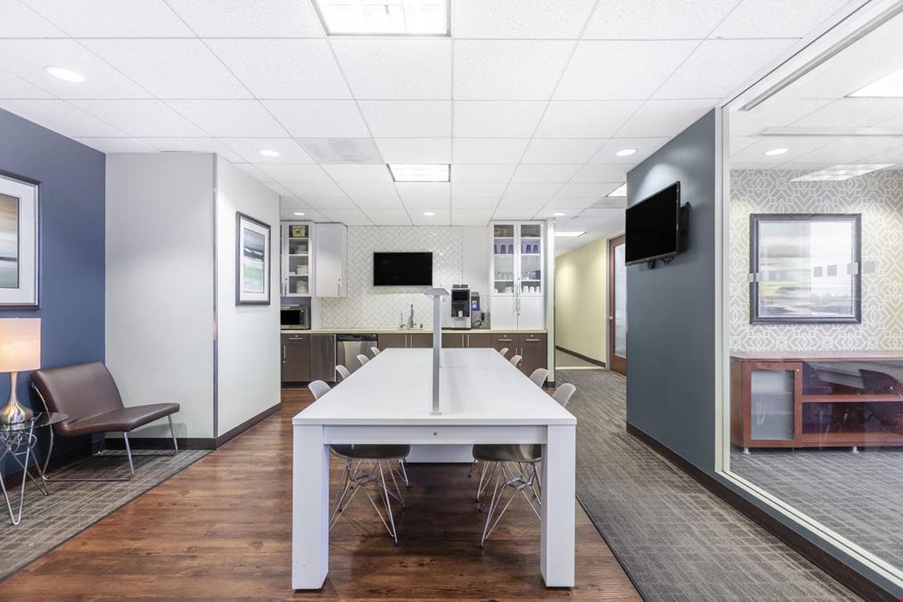 Regus - Cerritos - Towne Center
