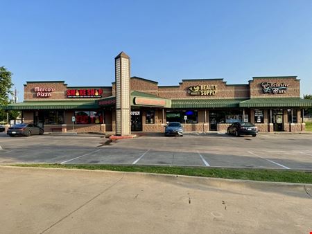 Retail space for Rent at 815 MAYFIELD RD in Grand Prairie
