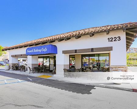 Retail space for Rent at Foothill Center in Vista