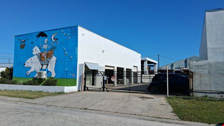 Retail space for Rent at WAREHOUSE ARTS AUTO in St. Petersburg
