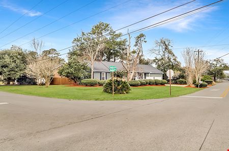 West Ashley Residence Adjacent to the Greenway
