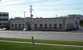 747 Lake Cook Rd, Deerfield, IL