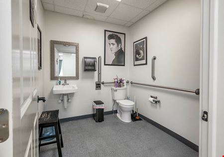Salon Space